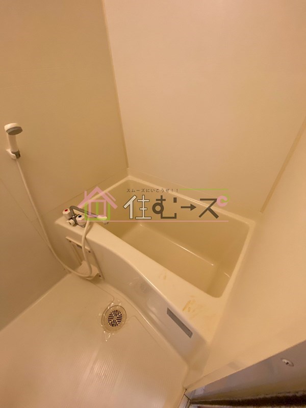 ロイヤルメゾン北浜 風呂画像