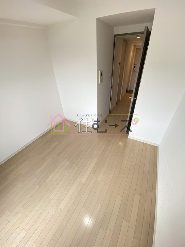 エスリード新大阪SOUTH リビング