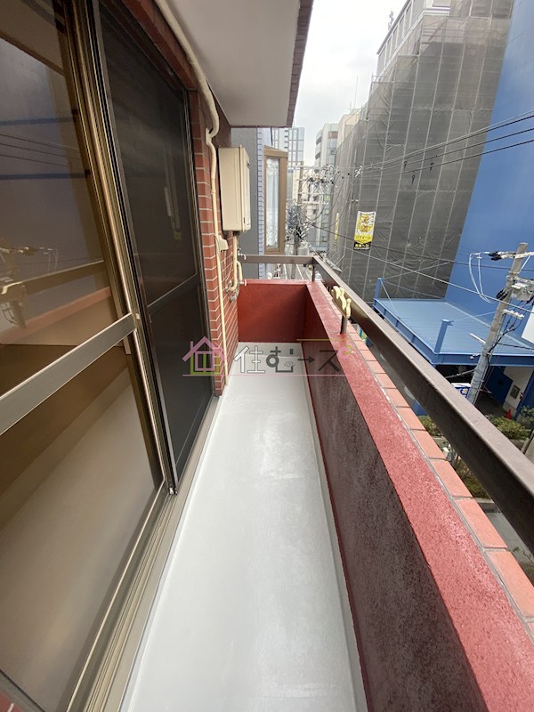 ストロング第1新大阪 ベランダ