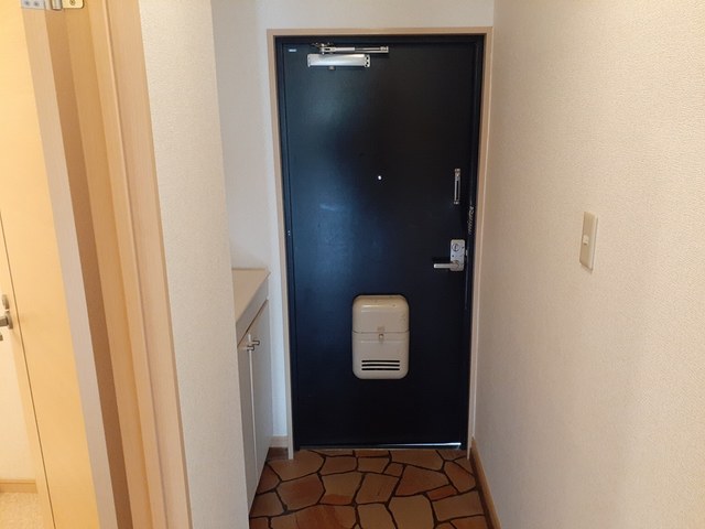 インペリアル中田 玄関