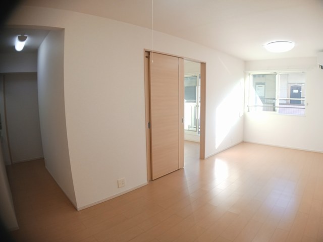 フルー　リール リビング