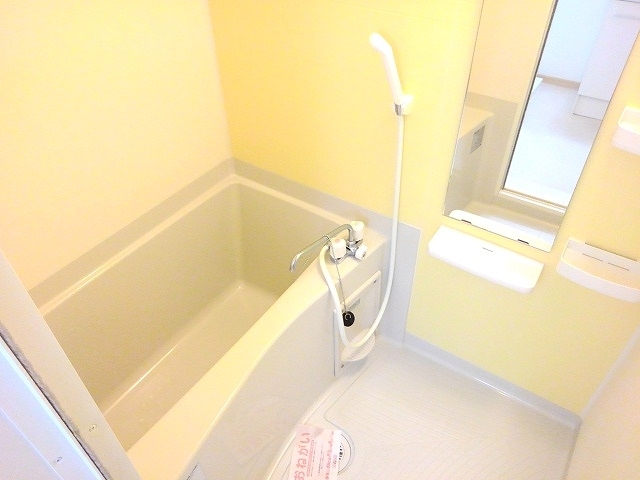 アール　メゾン　アワジ 風呂画像