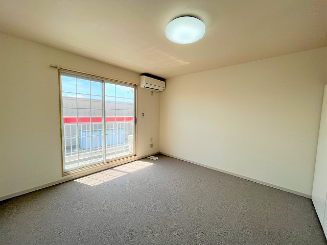 レオパレスＳｏｕｔｈ　Ｆｏｒｅｓｔ リビング