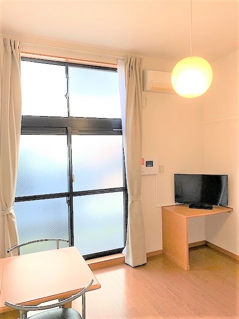 レオパレスドリーム甲東園 リビング