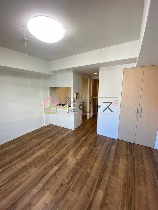 コーポYAHATAナンバ元町 リビング