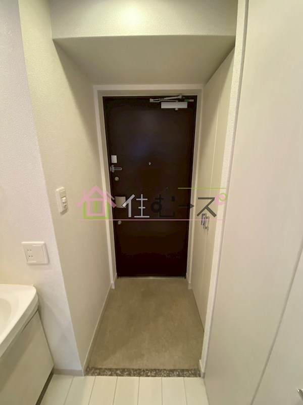 プレサンス谷町アルファ 玄関