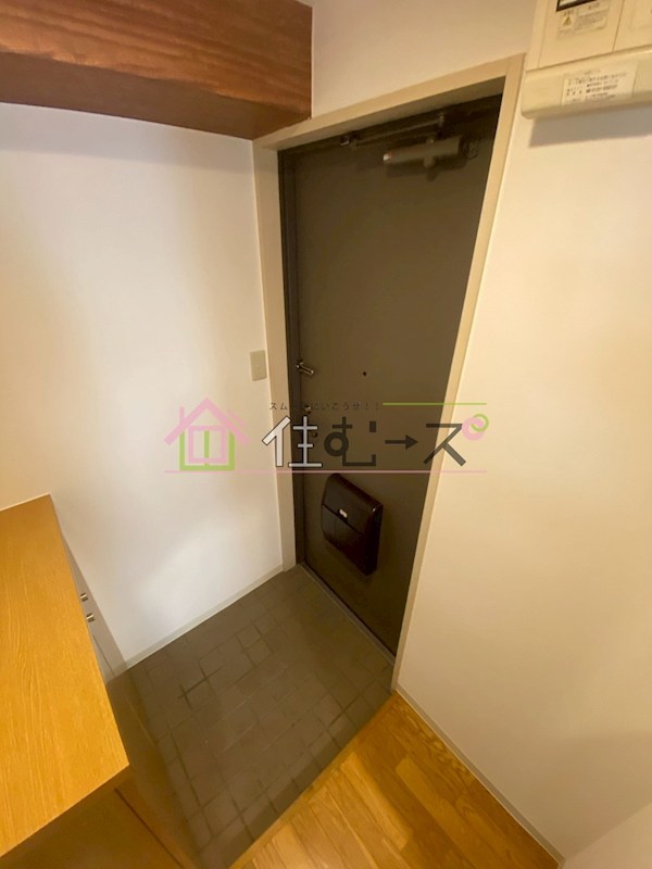 ソレイユ白鳩 玄関