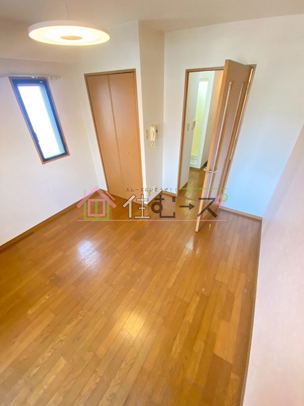 ジュネーゼ大阪城南 リビング