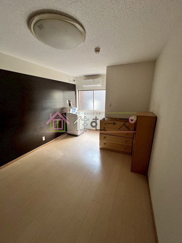 岡ハイツ ベッドルーム