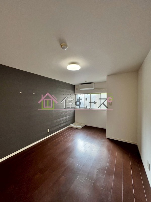 岡ハイツ ベッドルーム