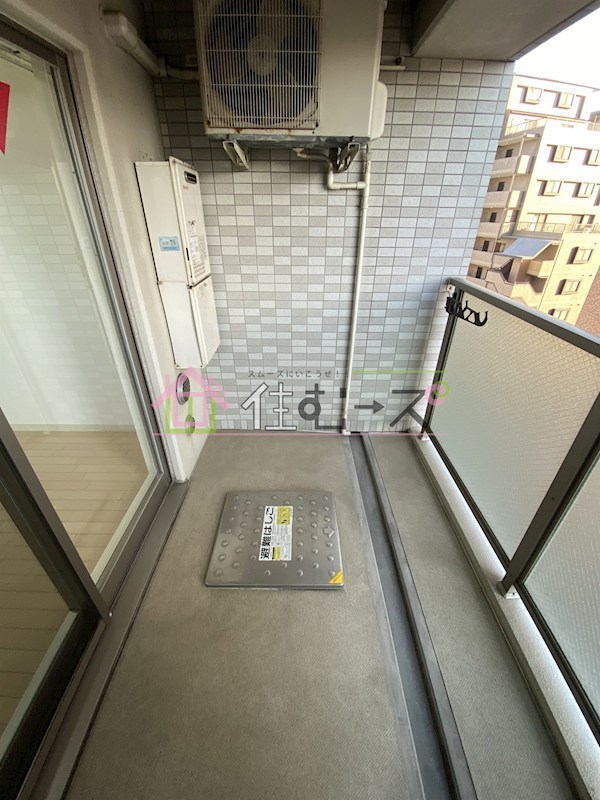 クリスタルグランツ大阪センターSt ベランダ