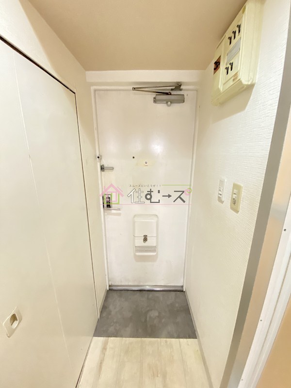 エリンデール桜川 玄関