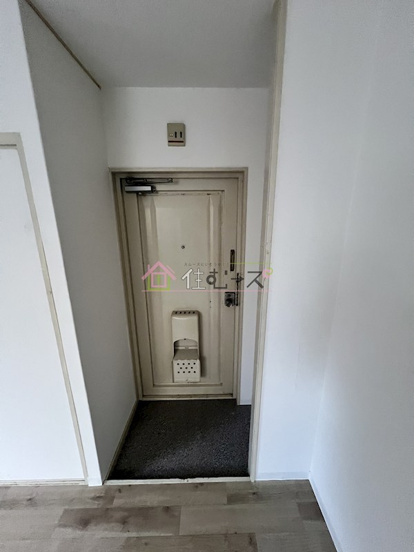 エイトビル江戸堀 玄関