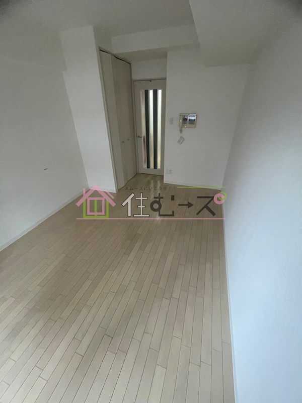 ジュネーゼグラン心斎橋東 リビング