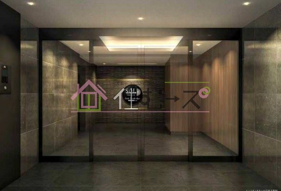 ソルテラスOSAKA千里丘駅前 玄関