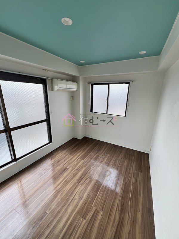 ル・パラ九条 ベッドルーム