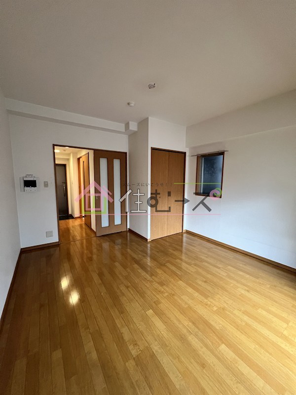 インペスト本町WEST リビング