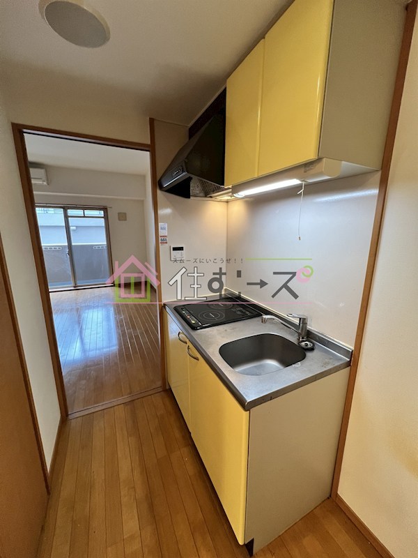 インペスト本町WEST キッチン