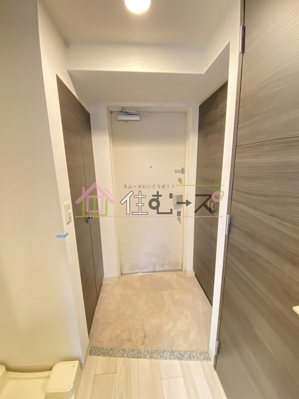 クリスタルグランツ難波WEST 玄関