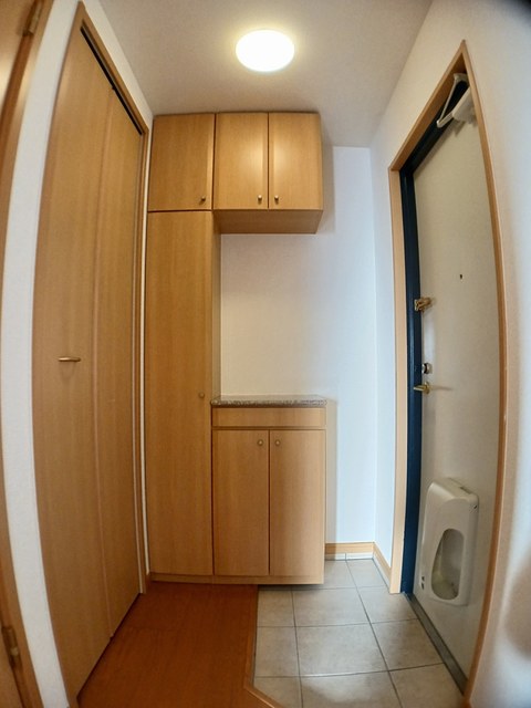 インサイド　フィールド 玄関