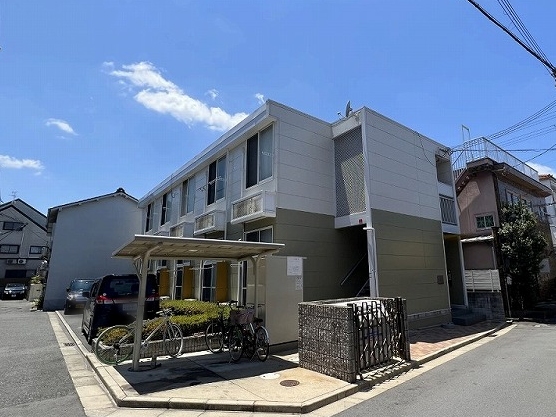 レオパレスｃｈｕＴＴｉ 外観