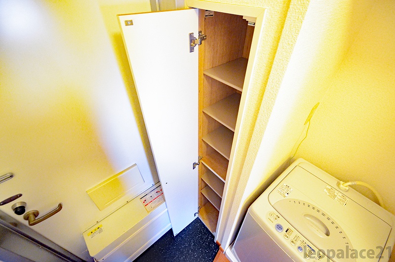 レオパレスＭＡＲＵＫＩＴＡⅢ 玄関