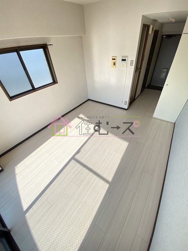 ロマネスク姫島 リビング