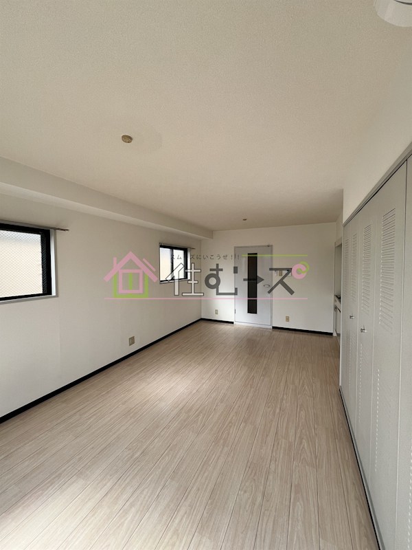 クレセール春日出2 リビング