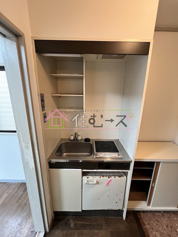 アバンス市岡 キッチン