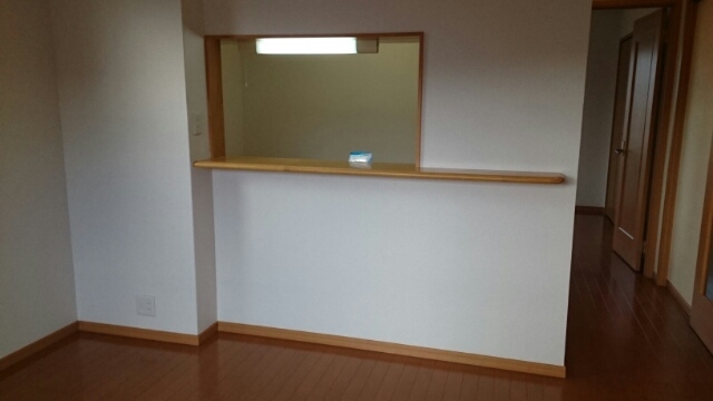 コ－ト　ロベリア リビング