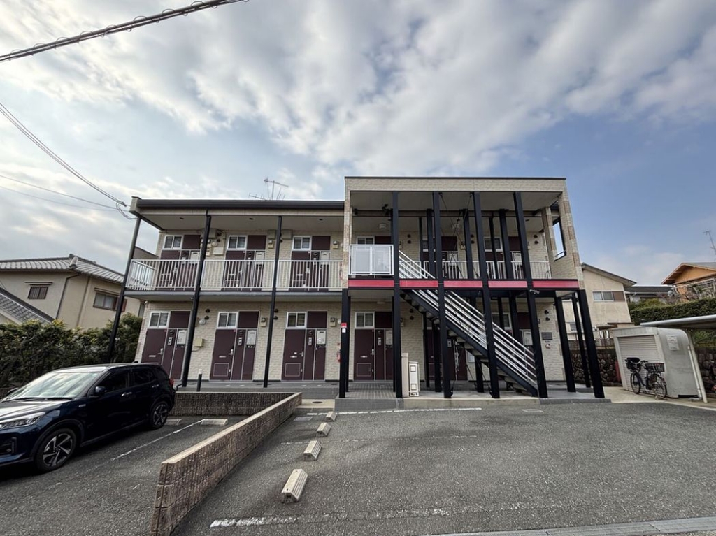 レオパレスオアシス山手 外観