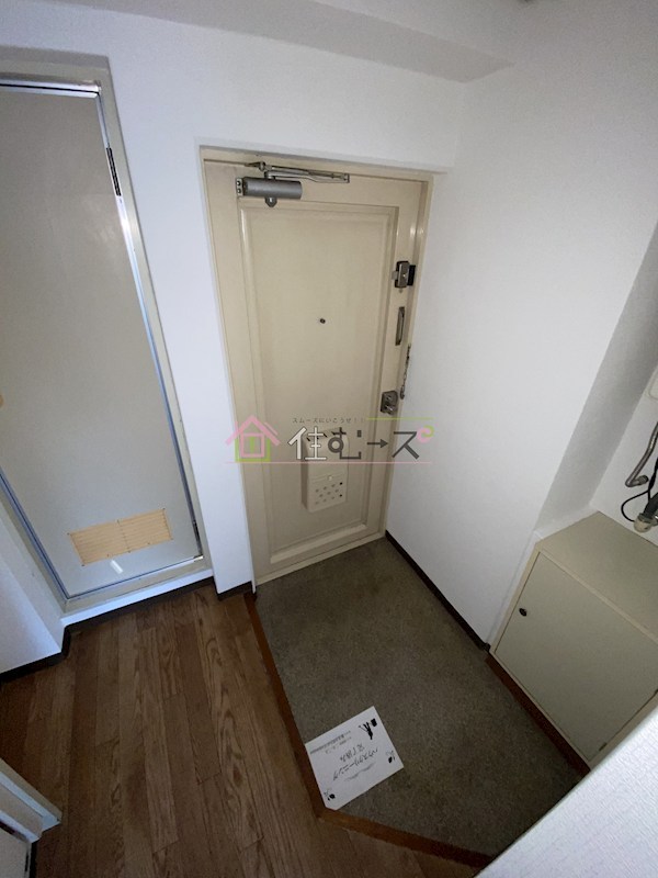 リアライズ天満橋 玄関