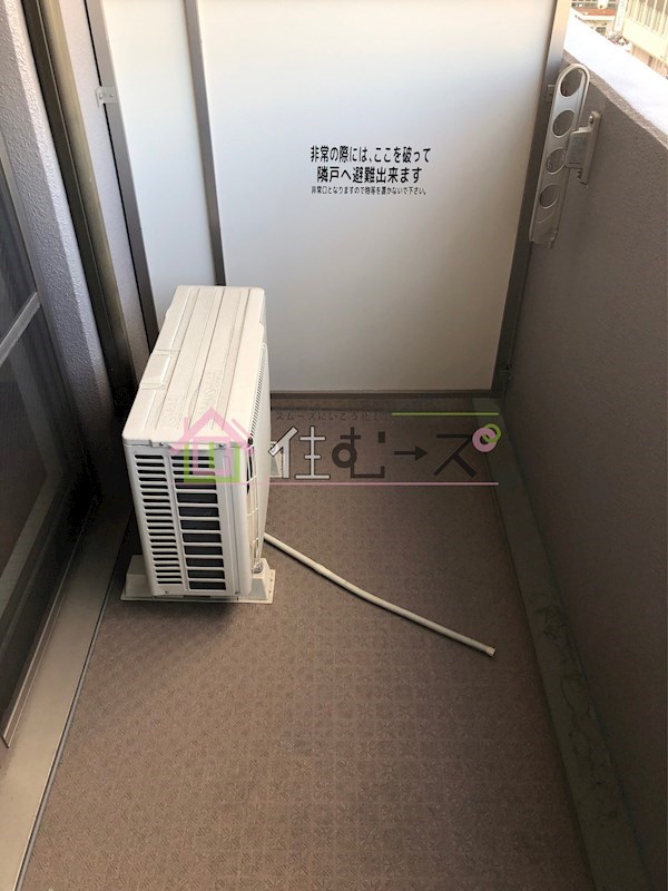 マインズ・コム新北野 ベランダ