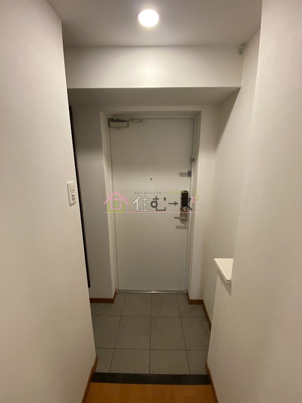 マリス京橋 玄関