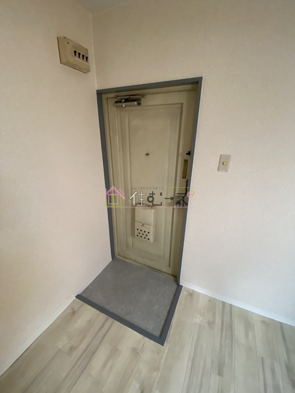 レオハイムスギ 玄関