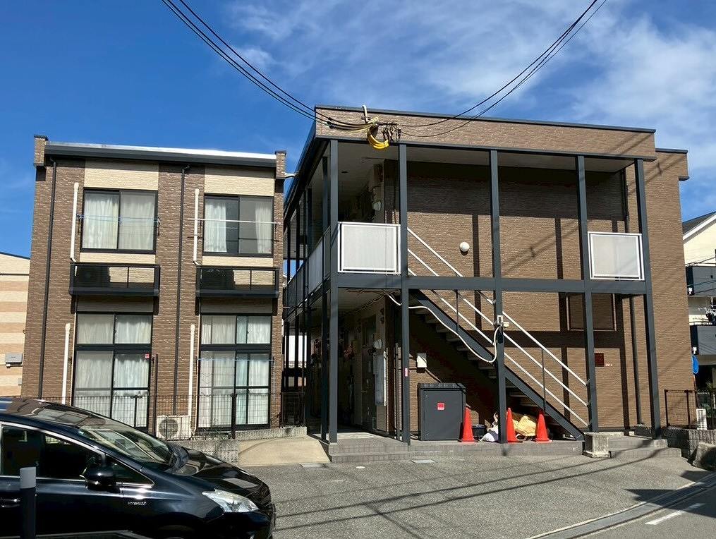 レオパレスツーリーフ 外観