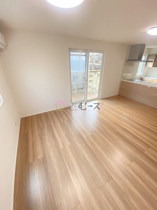 生江寺西貸家 リビング