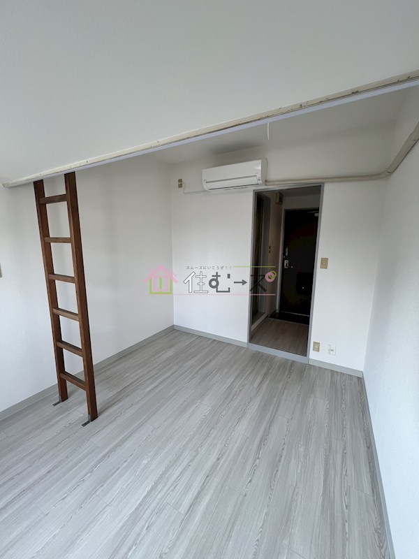 珈琲会館 リビング