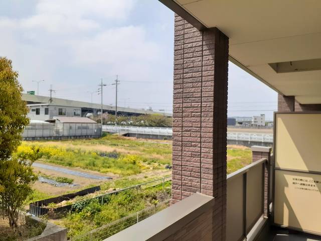 インヴィテ・ボヌ－ルⅡ番館 ベランダ