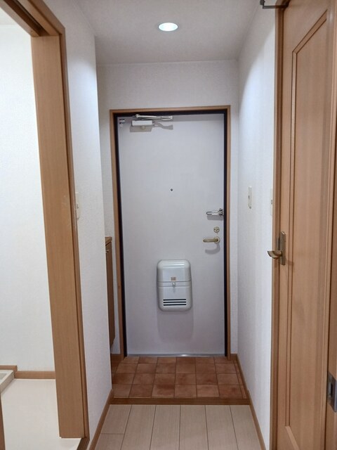 カルム六番町 玄関