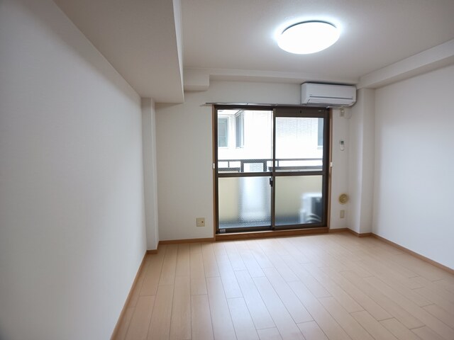 カルム六番町 リビング