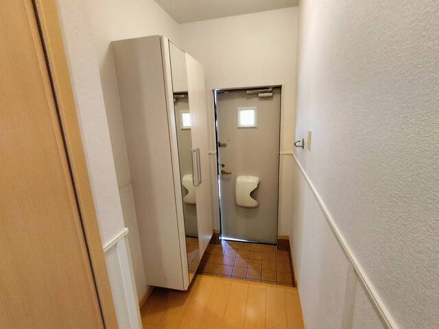 プラティーク　南楠葉 玄関