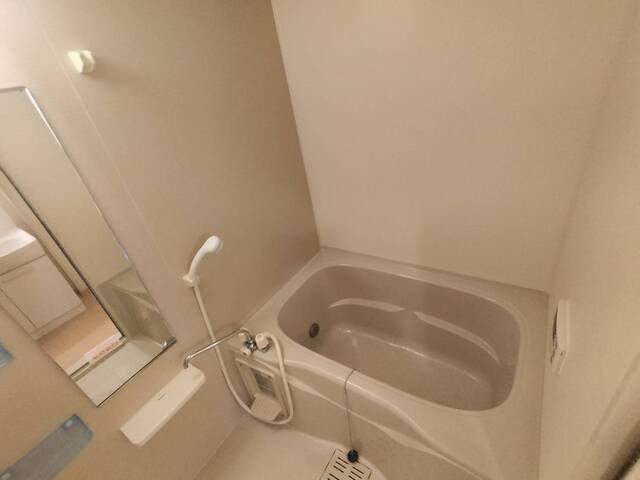 プラティーク　南楠葉 風呂画像