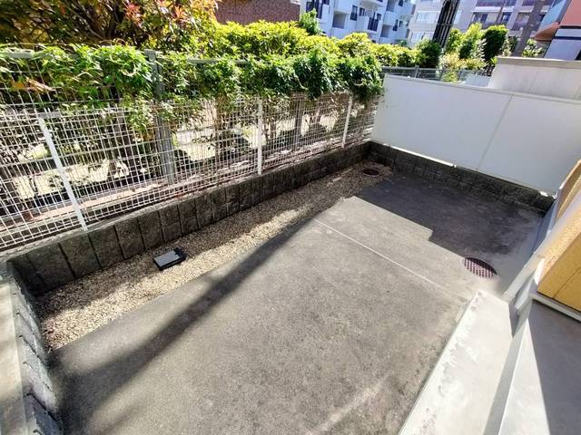 プラティーク　南楠葉 ベランダ