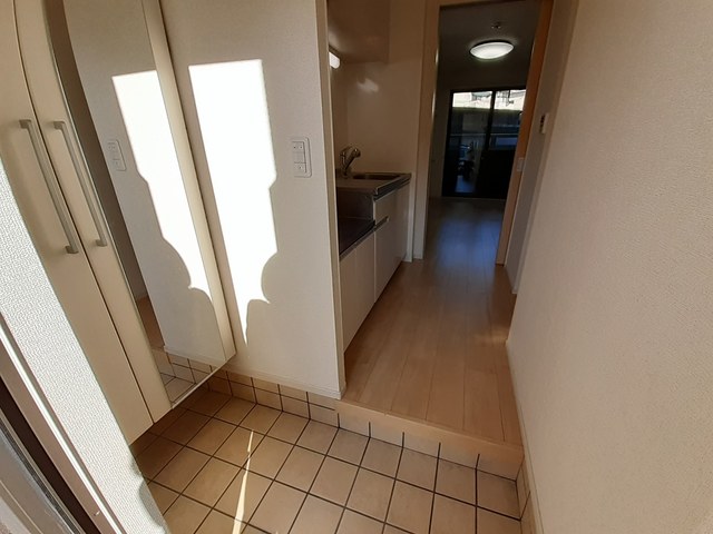 サニーレジデンス西三国Ｈ 玄関