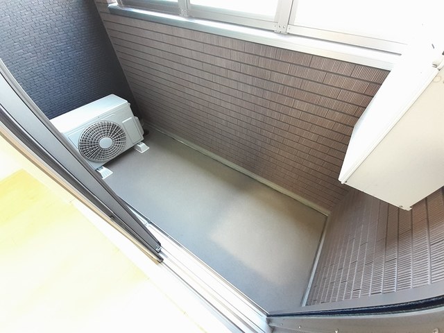 サニーレジデンス西三国Ｈ ベランダ