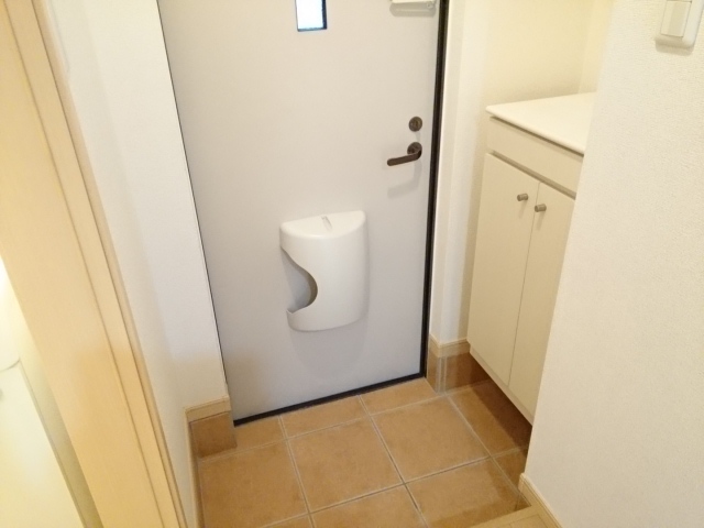 ネオカーサ 玄関