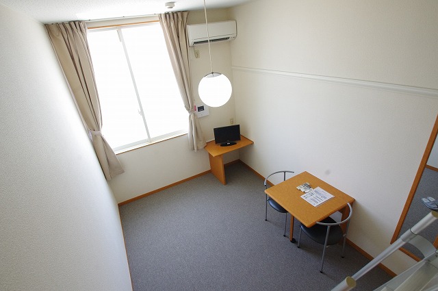 レオパレス藤井 リビング