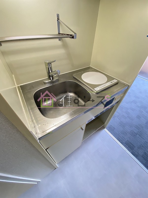 ホワイトハイツカドタ キッチン