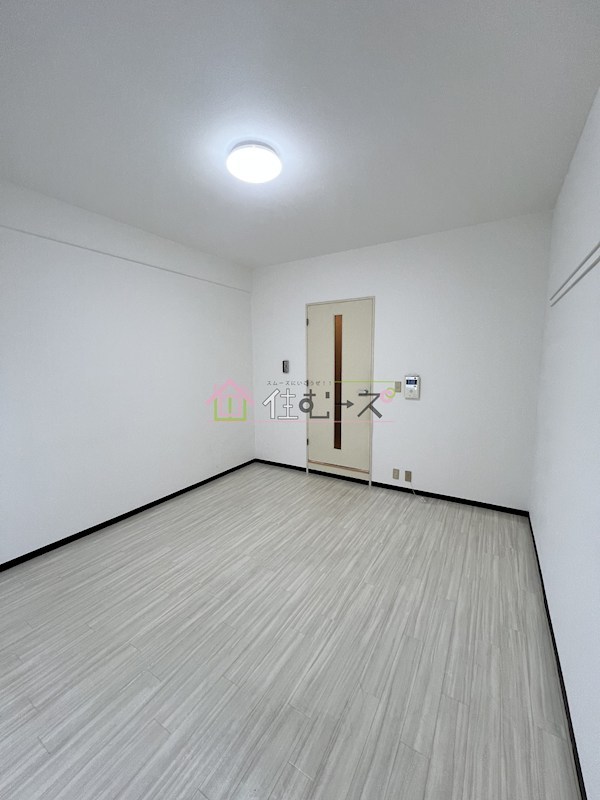 十三本町ユニハウス リビング